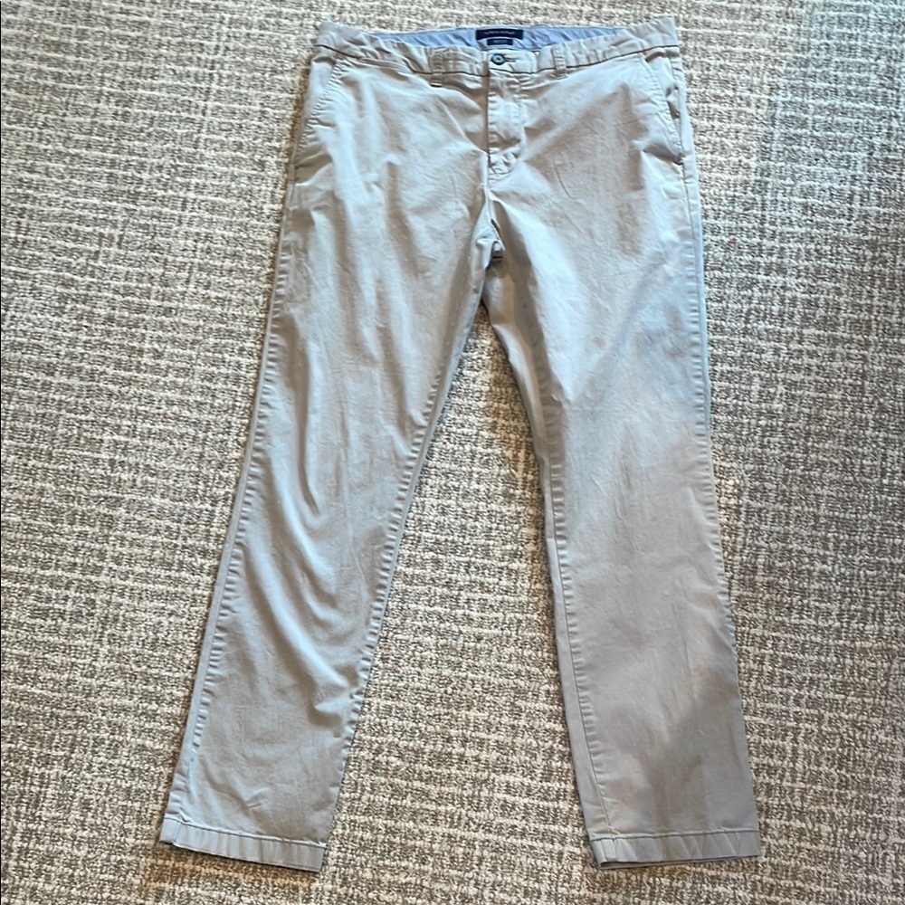 Tommy Hilfiger Light Tan Chinos Slim Fit